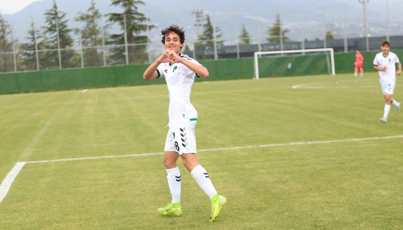 Kocaelispor - Karacabey Belediyespor U-19 maçının fotoğrafları - Resim: 32