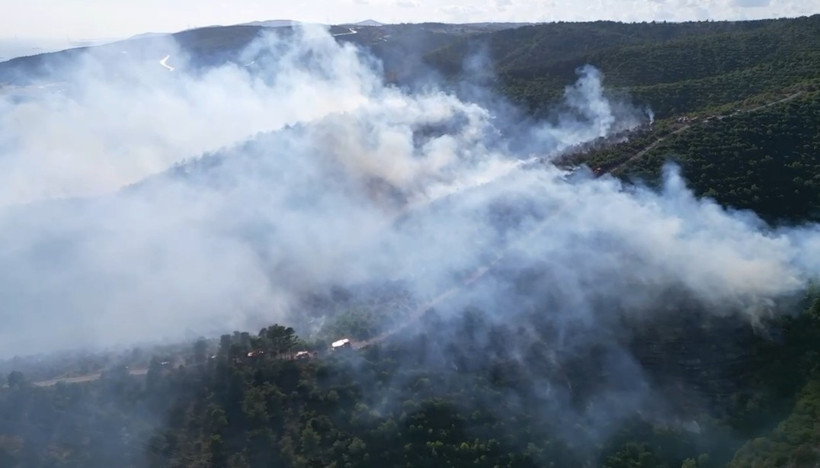Kocaeli'de çıkan orman yangını havadan görüntülendi - Resim : 3
