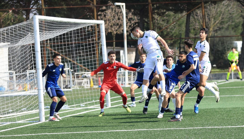 Kocaelispor – Bursa Nilüfer U-19 maçının fotoğraf galerisi - Resim: 54