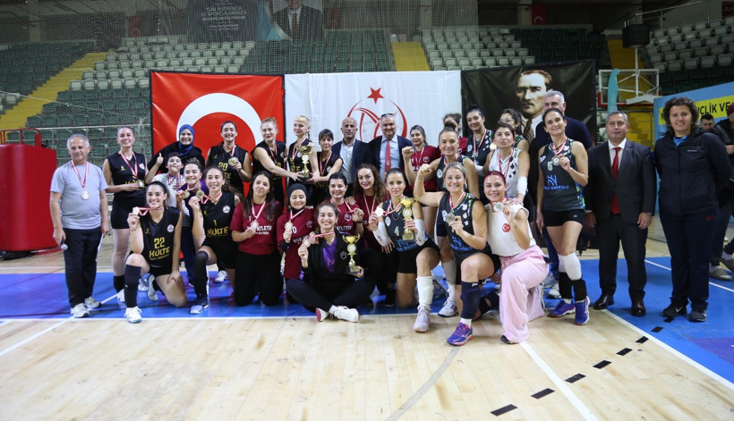 İzmit Belediyespor’un Sultanları ve Efeleri çok büyük iş başardı! - Resim : 5