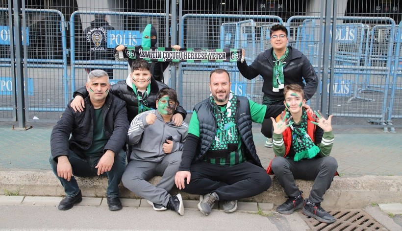Kocaelispor – Sakarya maçının tribün ve taraftar fotoğrafları - Resim: 11