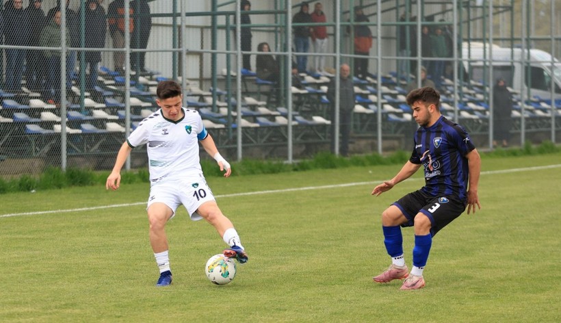 Kocaelispor - Karacabey Belediyespor U-19 maçının fotoğrafları - Resim: 18