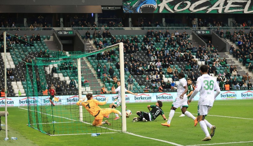 Kocaelispor – Boluspor maçı foto galeri - Resim: 100