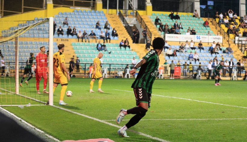 İstanbulspor - Kocaelispor: 0-3 "Foto Galeri - Ali Köksal" - Resim: 84