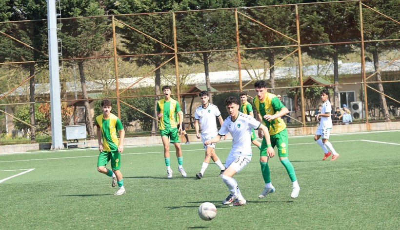 Kocaelispor – Erokspor U-17 maçının fotoğrafları - Resim: 17