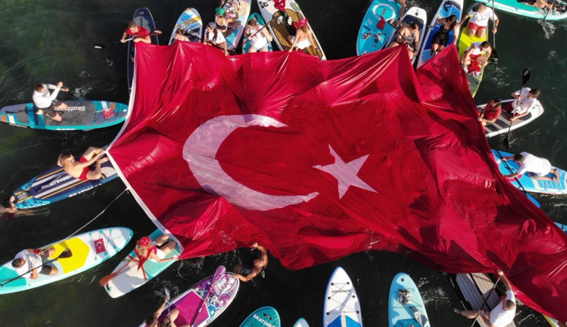 30 Ağustos Coşkusu SUP Boardlar ile Sapanca’da kutlandı! - Resim : 3