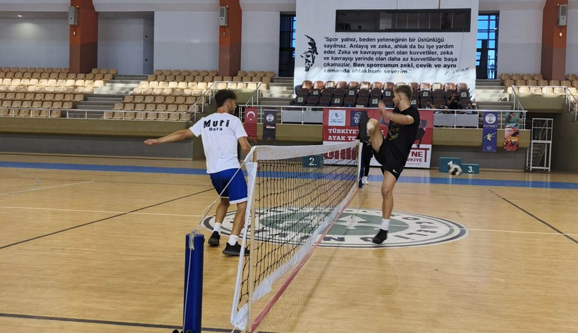 Türkiye’nin en iyi futnet sporcuları Kocaeli’de gözlerin pasını sildi! - Resim : 5