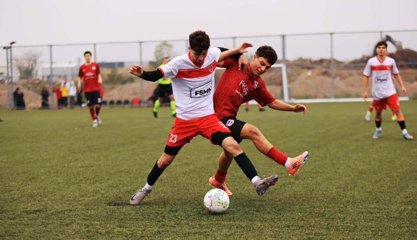 Lider Kullarspor U-17, Pendik’e plakayı yazdırdı! “4-1” - Resim : 3