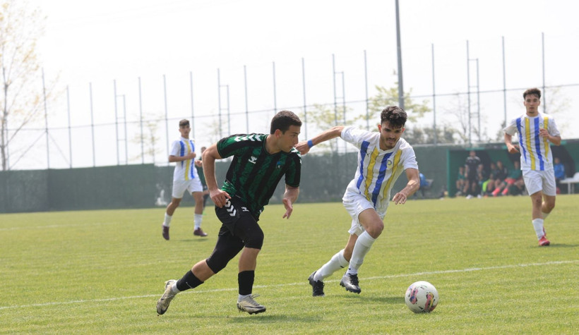 Kocaelispor - Belediye Derincespor U-19 maçının fotoğrafları - Resim: 68