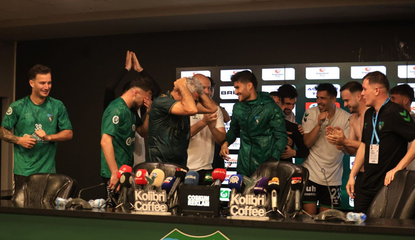 İsmet Taşdemir’den unutamayacağı basın toplantısı! Nasıl ıslandı belli değil! - Resim: 49