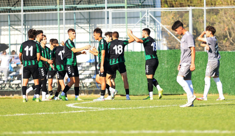 Kocaelispor - Pendikspor U-19 maçı fotoğraf galerisi - Resim: 19