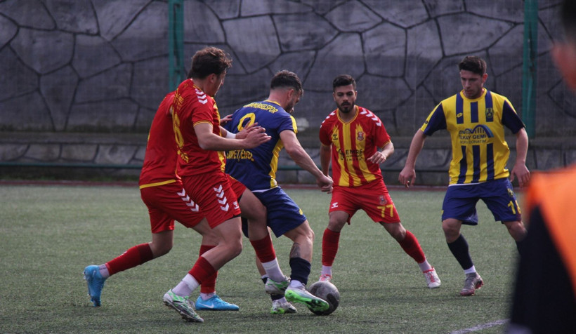 Karamürselspor'un Karasu’yu farklı devirdiği maçın fotoğrafları - Resim: 24