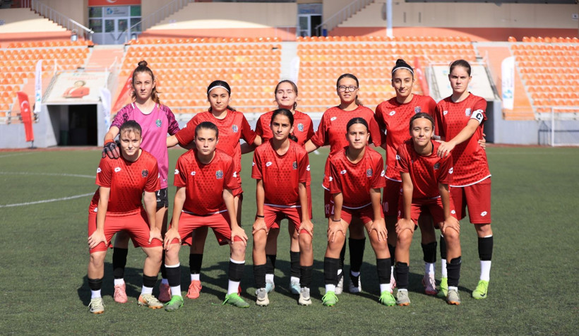 Kocaeli Kadın Futbol Kulübü – Arapçeşme maçı fotoğraf galerisi - Resim: 28
