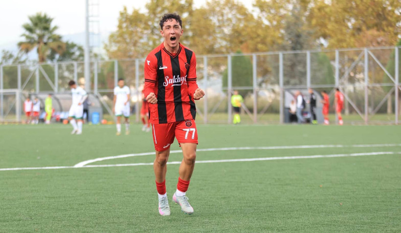 Gölcükspor U-19, 4’te 4’ü 90’da kaçırdı! “1-1” - Resim : 1