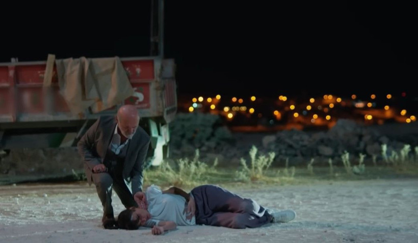 Uzak Şehir Mine Sadakat'in Kurşunuyla Son Nefesini Verdi! Uzak Şehir Mine Öldü Mü? - Resim: 6