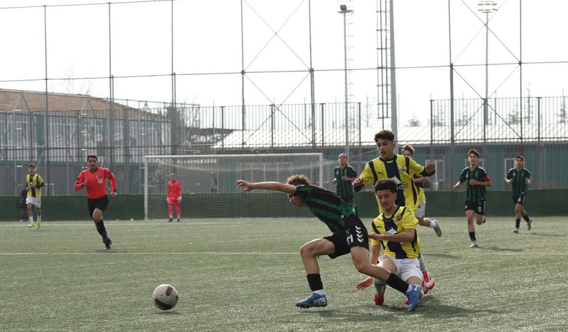 Kocaelispor - Fenerbahçe U-14 maçının fotoğrafları - Resim: 16