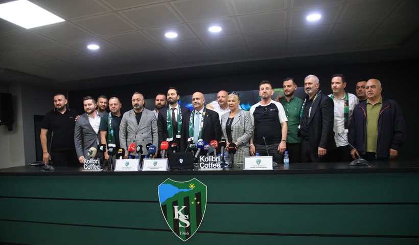 Selçuk İnan imza töreni Foto Galeri - Resim: 16
