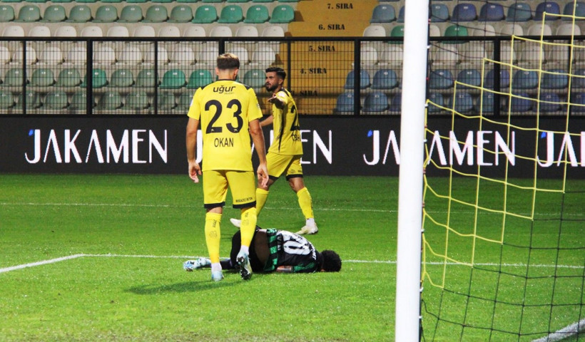 İstanbulspor - Kocaelispor: 0-3 "Foto Galeri - Ali Köksal" - Resim: 193