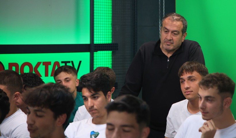 Kocaelispor U-19 Nokta TV stüdyolarında - Foto Galeri- - Resim: 64