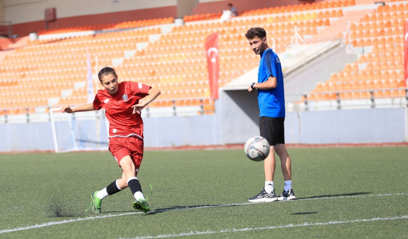 Kocaeli Kadın Futbol Kulübü – Arapçeşme maçı fotoğraf galerisi - Resim: 6