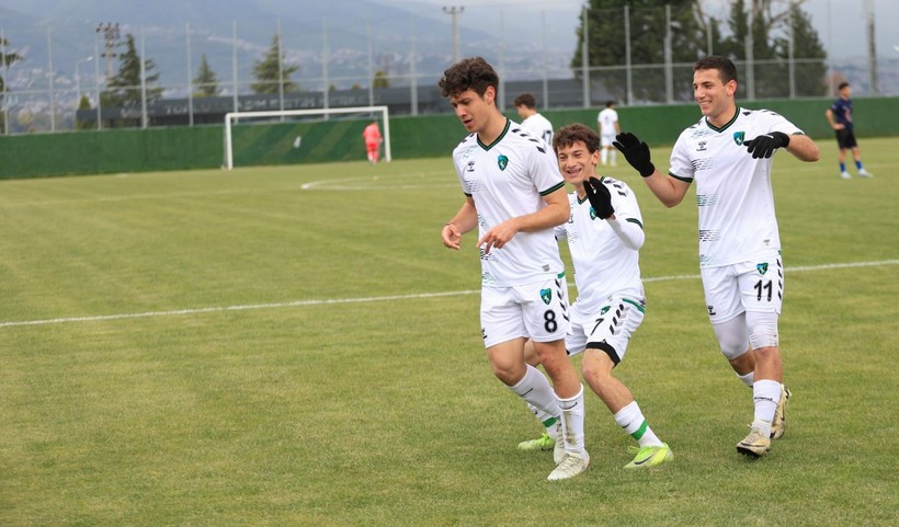 Kocaelispor - Karacabey Belediyespor U-19 maçının fotoğrafları - Resim: 43