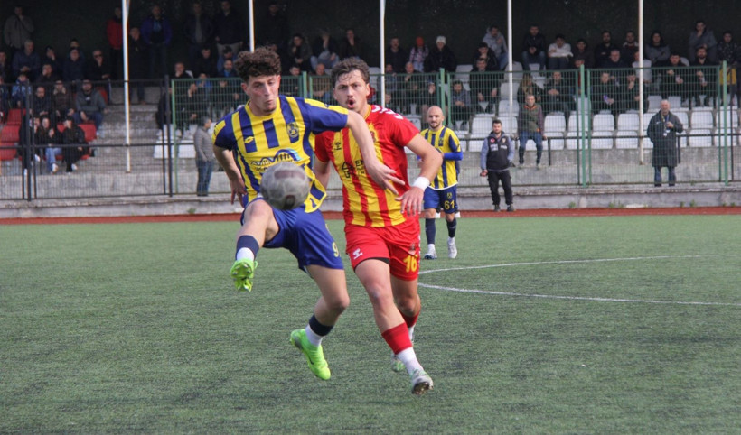 Karamürselspor'un Karasu’yu farklı devirdiği maçın fotoğrafları - Resim: 18