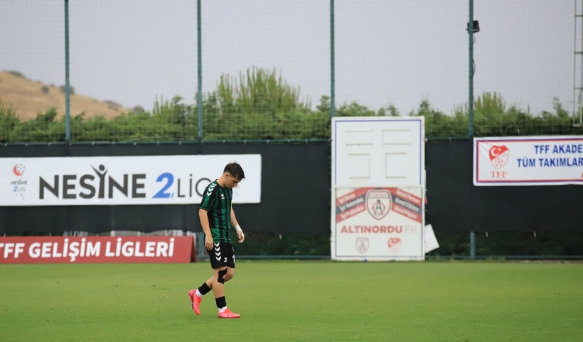 Kocaelispor - Mustafakemalpaşa U-19 maçının penaltı heyecanı Foto Galeri - Resim: 15