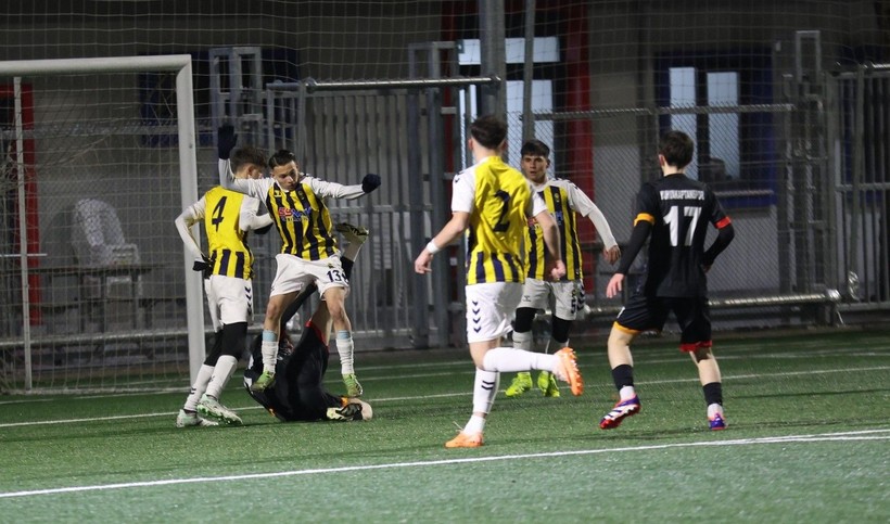Arslanbey Gençlerbirliği - İzmit Yahya Kaptan U-16 final maçının foto galerisi - Resim: 14