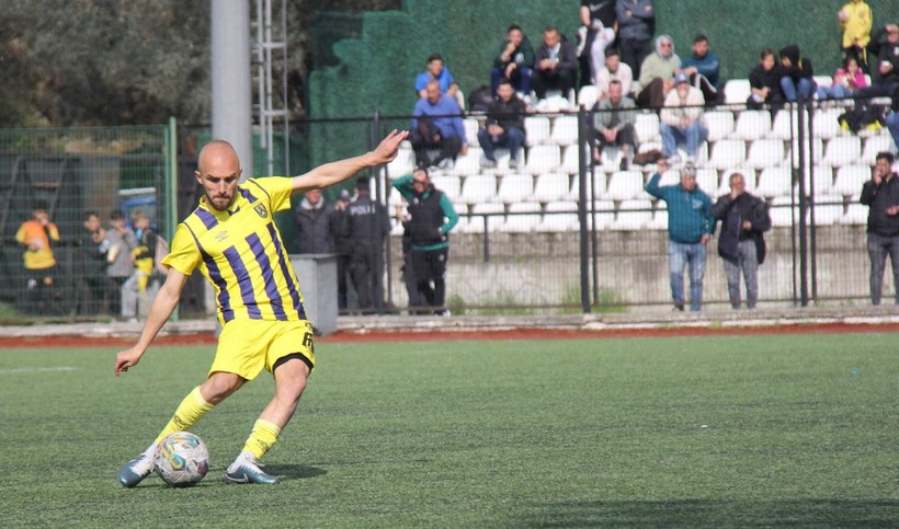 Karamürselspor - Çayırovaspor maçının fotoğrafları - Resim: 64