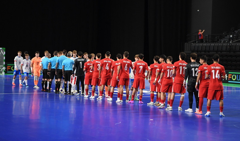 Bizim Ege’li futsalcılarımız şampiyonaya veda etti - Resim : 3