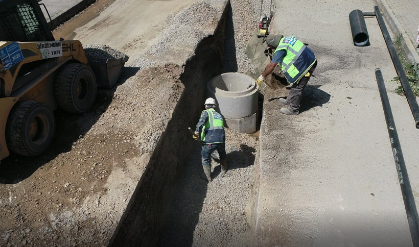 Gölcük'te 40 kilometrelik altyapı yenileniyor - Resim : 2