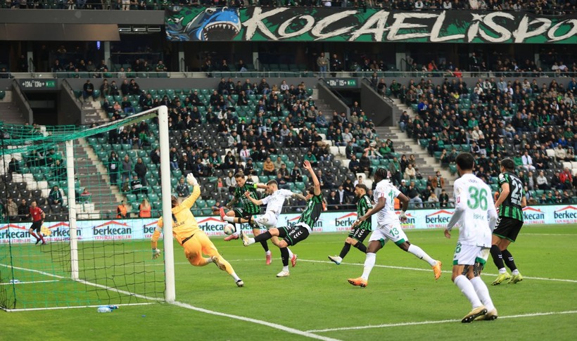 Kocaelispor – Boluspor maçı foto galeri - Resim: 98
