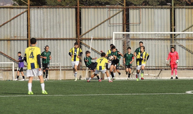 Kocaelispor - Fenerbahçe U-14 maçının fotoğrafları - Resim: 45