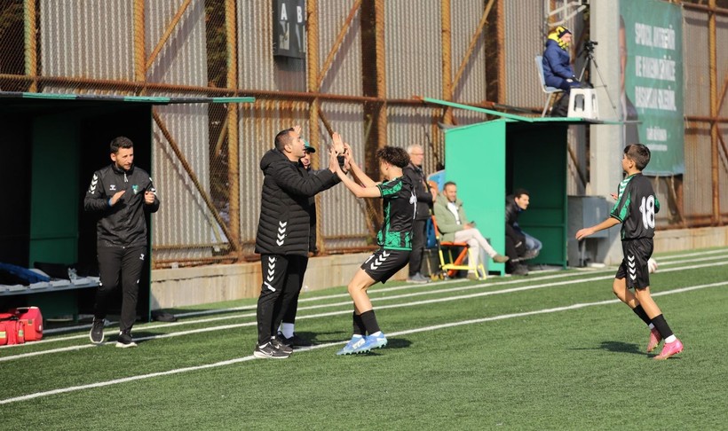 Kocaelispor - Fenerbahçe U-14 maçının fotoğrafları - Resim: 31