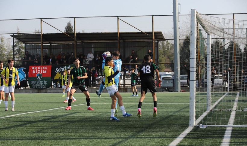 Kocaelispor - Fenerbahçe U-14 maçının fotoğrafları - Resim: 39