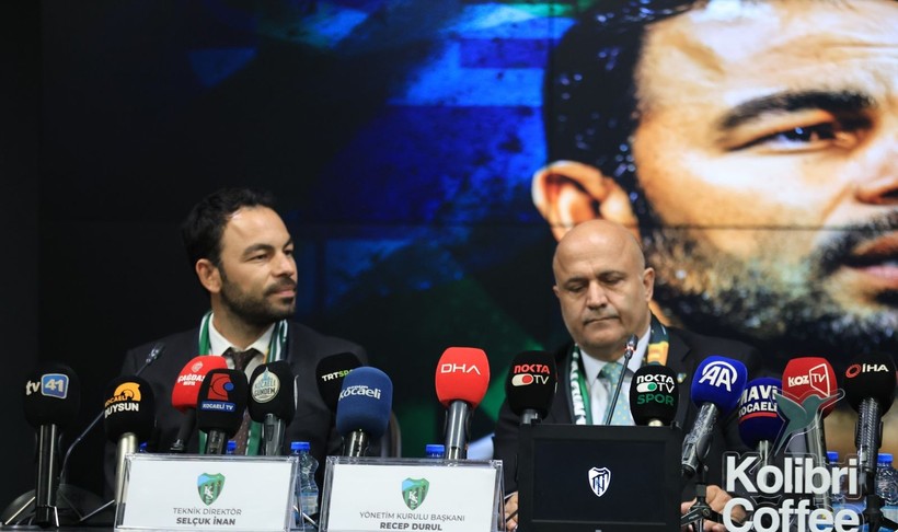 Selçuk İnan imza töreni Foto Galeri - Resim: 10