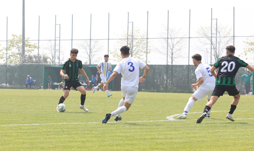Kocaelispor - Belediye Derincespor U-19 maçının fotoğrafları - Resim: 60