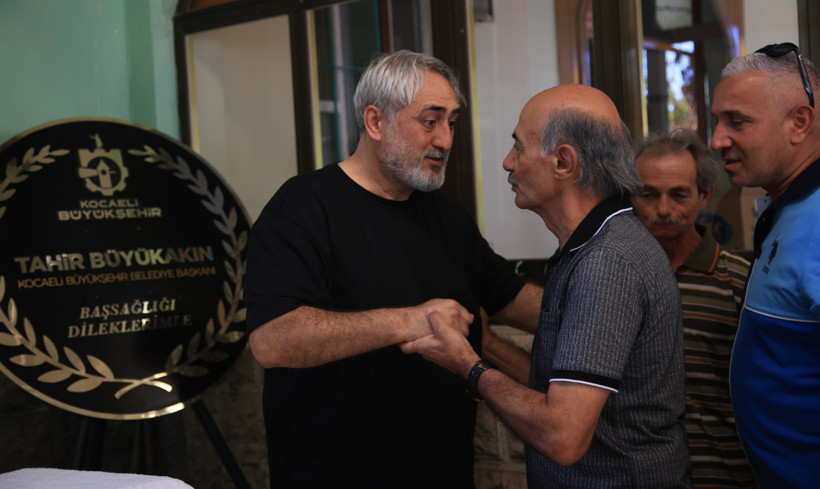 Murat Aydın, babasını son yolculuğuna uğurladı - Resim : 9