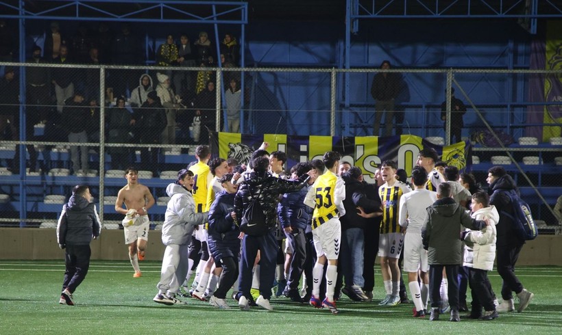 Arslanbey Gençlerbirliği - İzmit Yahya Kaptan U-16 final maçının foto galerisi - Resim: 47
