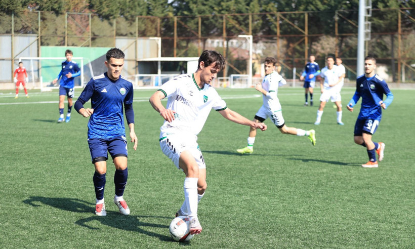 Kocaelispor – Bursa Nilüfer U-19 maçının fotoğraf galerisi - Resim: 72