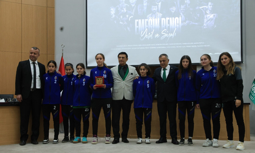 Müthiş belgeselin lansmanında ödüllendirildiler - Resim : 1