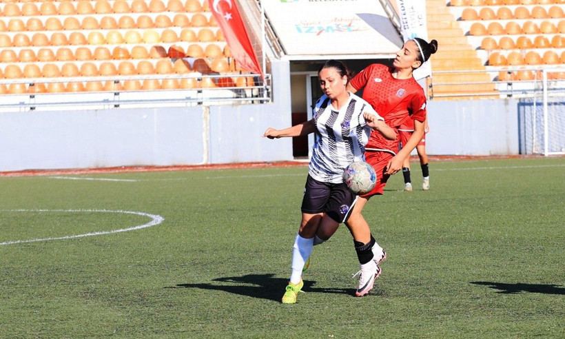 Kocaeli Kadın Futbol Kulübü – Arapçeşme maçı fotoğraf galerisi - Resim: 75