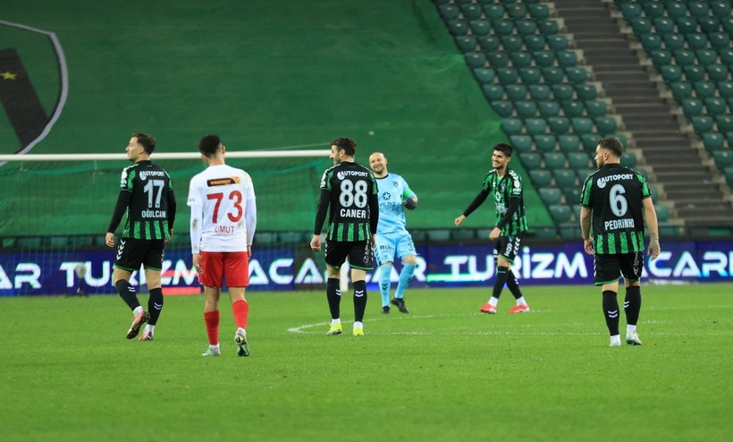Kocaelispor - Yeni Malatyaspor 1-7 FOTO GALERİ - Resim: 101