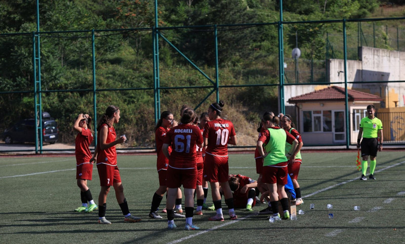 Kocaeli Kadın Futbol Kulübü – Arapçeşme maçı fotoğraf galerisi - Resim: 51