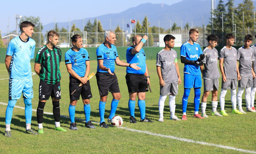 Kocaelispor - Pendikspor U-19 maçı fotoğraf galerisi - Resim: 7