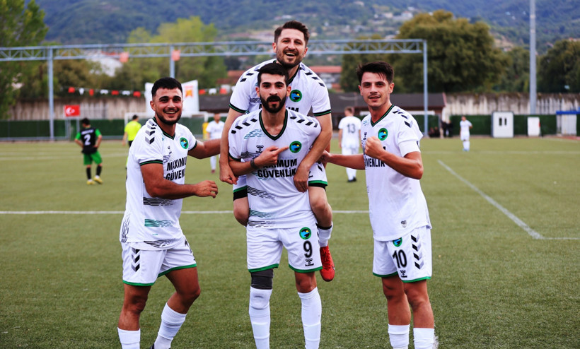 Karatepe Gençlerbirliği - Kocaeli Güneşspor: 1-2 "1. Amatör Lig maçı - Foto Galeri - Ali Köksal" - Resim: 70
