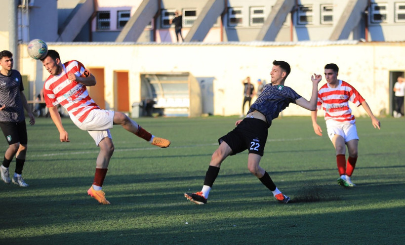 Körfez İlçesi Birlikspor – Başiskele Birlikspor maçının fotoğraf galerisi - Resim: 52