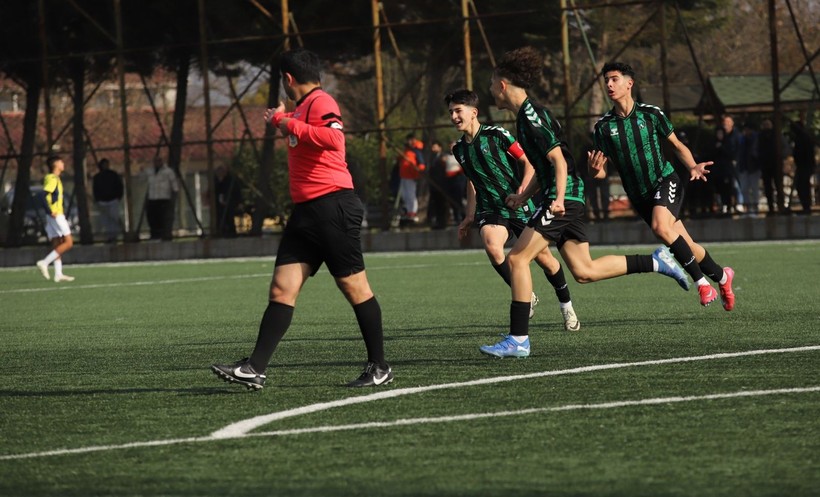 Kocaelispor - Fenerbahçe U-14 maçının fotoğrafları - Resim: 52