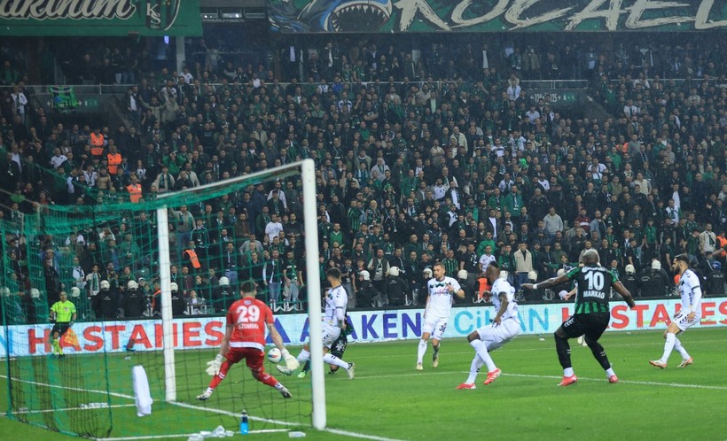 Kocaelispor – Sakarya maçının saha içi fotoğrafları - Resim: 20