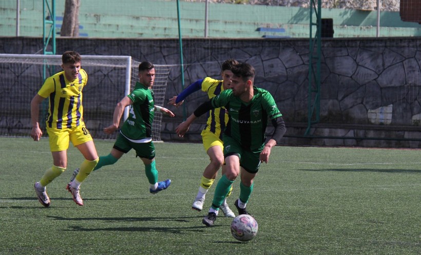 Karamürselspor - Çayırovaspor maçının fotoğrafları - Resim: 52
